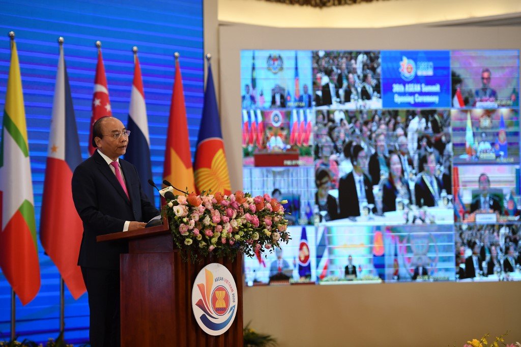 Japan and India have agreed to separate deals to cooperate with the ASEAN nations