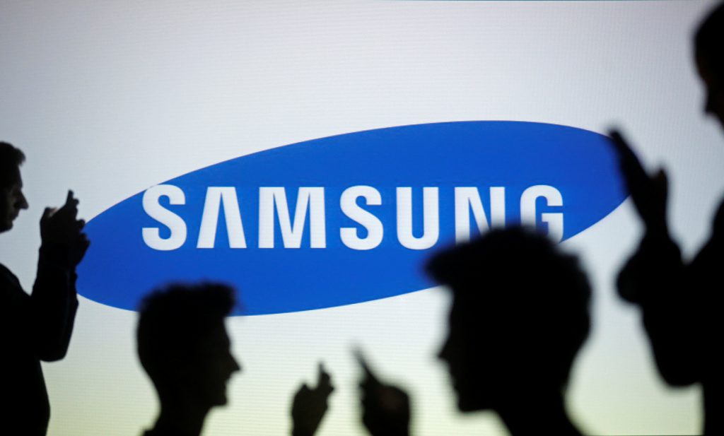 The slump in the PC and smartphone market drags Samsung to its lowest quarterly profit in 8 years