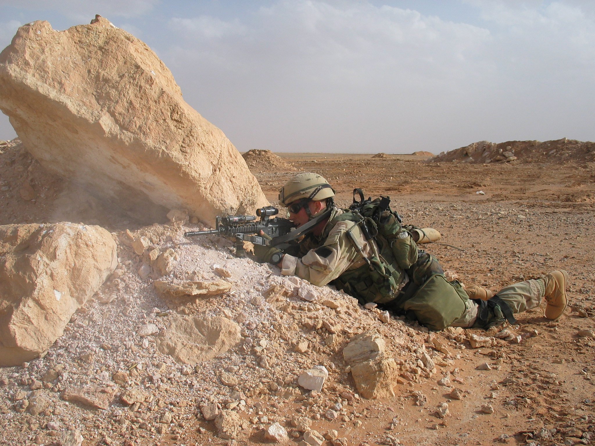 Image of soldier for article on Chinese engineers used on US DoD contracts by Microsoft.