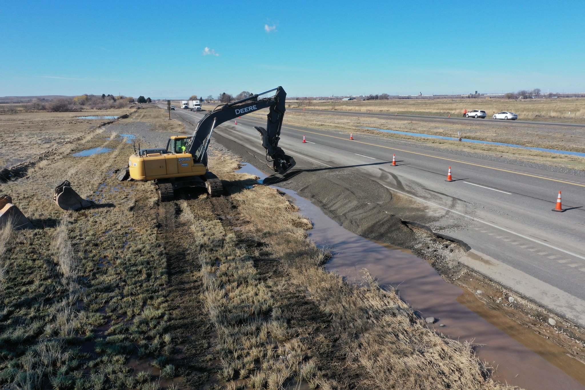 Illustration for article on Google and GitLab's efforts to ensure software supply chain safety.