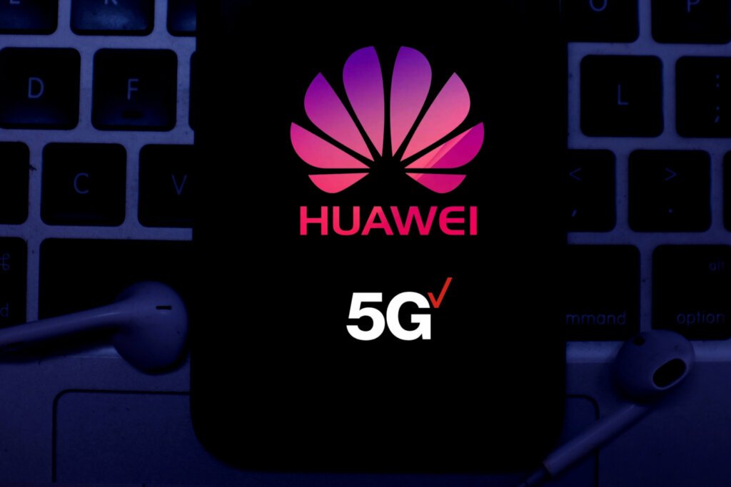 Huawei denies planning 5G phones release.