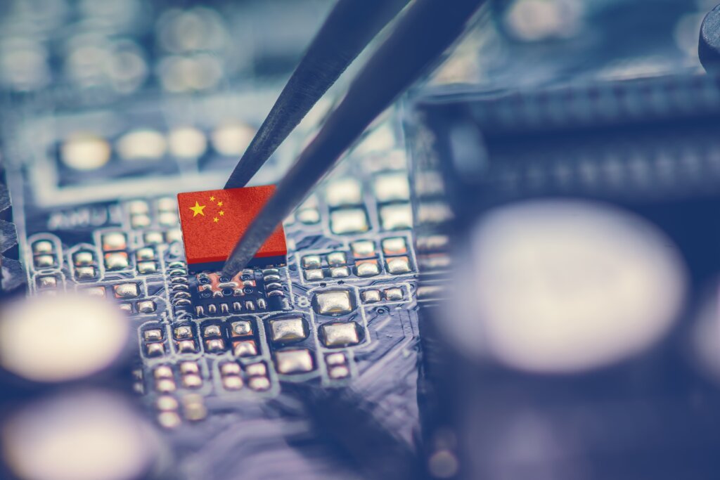 Shanghai Micro Electronics Equipment is expected to deliver its proprietary SSA/800-10W by year-end, a 28-nm lithography machine. Source: Shutterstock